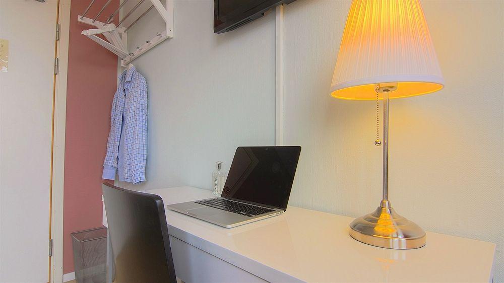 Masthuggsterrassens Hostel กอเทนเบิร์ก ภายนอก รูปภาพ